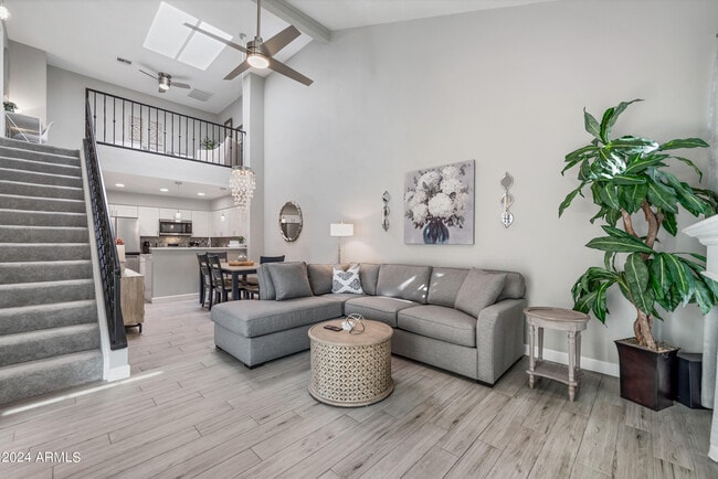 1717 E Union Hills Dr Unit 1052