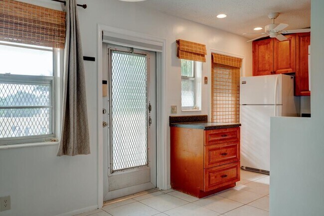 Photo - 2111 NE 1st Ct Unit 203