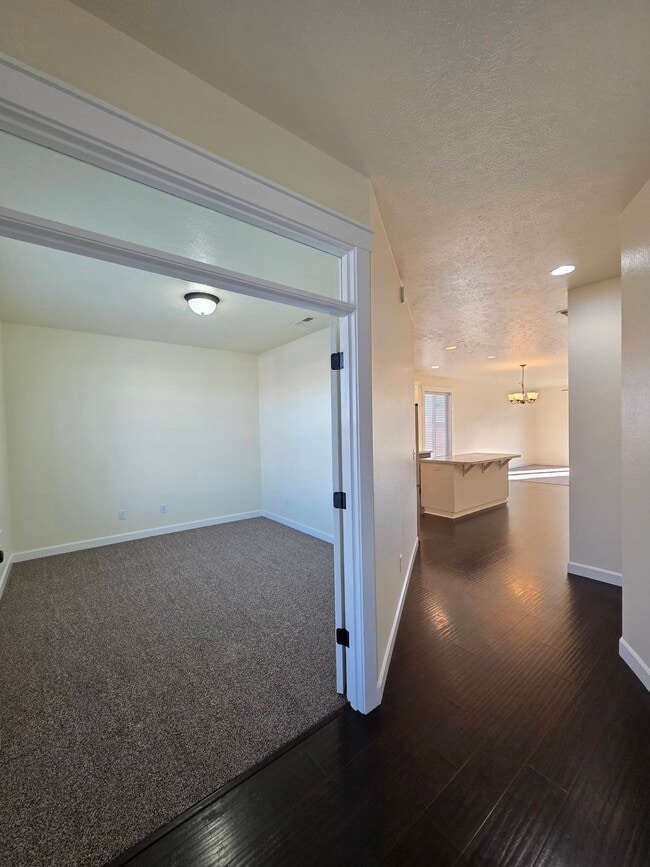 Photo - 4015 St Paul Ln