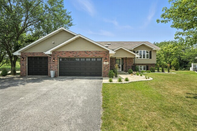 Building Photo - 22 Summerhill Dr Rental
