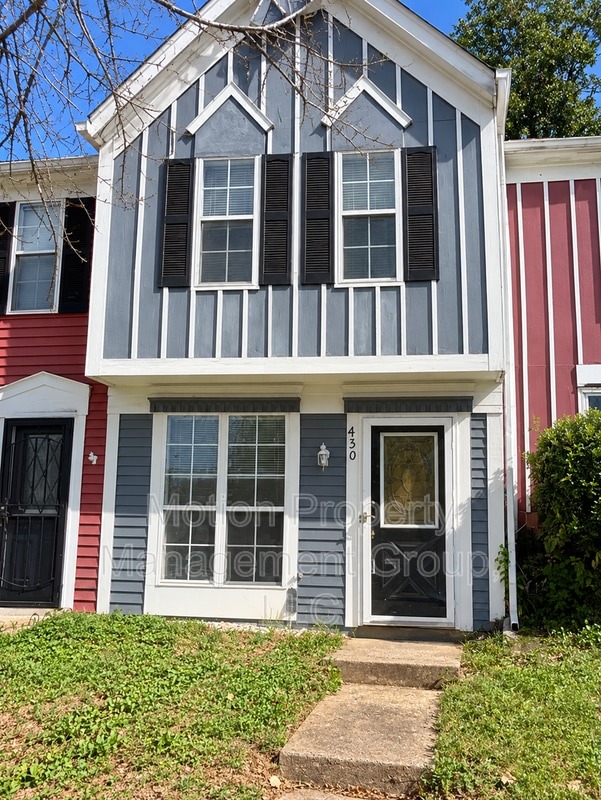 Building Photo - 450 Prince of Wales