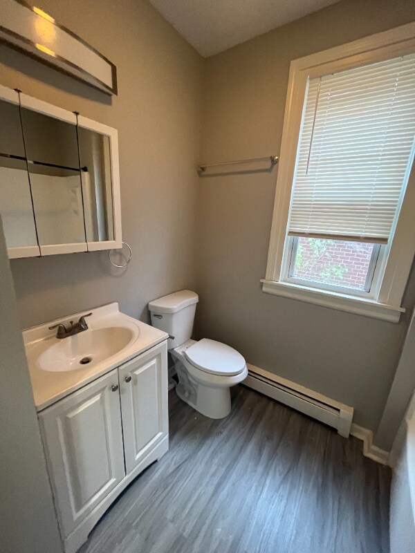 Photo - 235 Collins St Unit C2