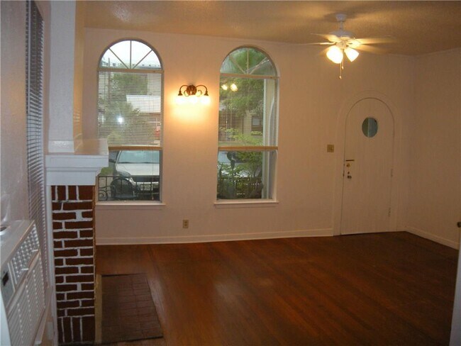 Photo - 1607 Palma Plaza