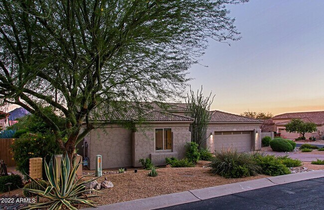 11239 E Southwind Ln