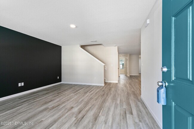 Photo - 8822 Eaton Ave