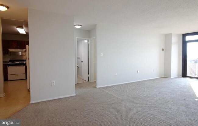 Photo - 801 N Pitt St Unidad 1501