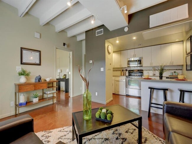 Photo - 2408 Leon St Unit 313