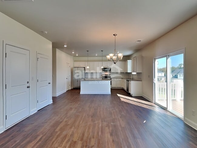 Photo - 136 Hazel Pk Dr