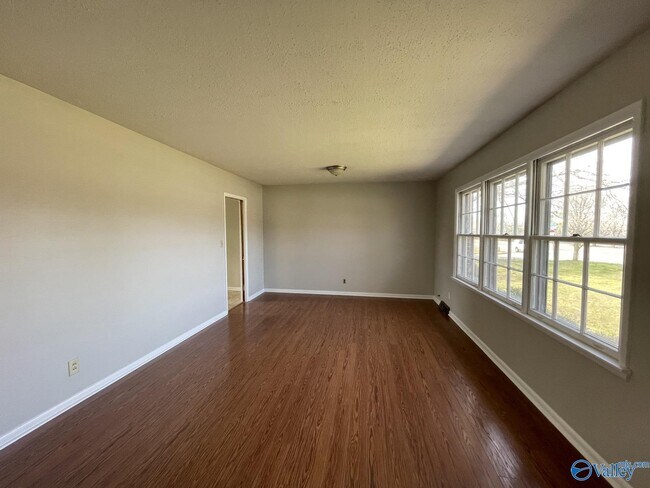 Photo - 8413 Old Madison Pike