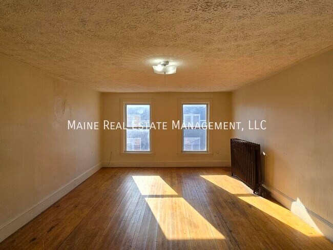 Photo - 179 Pine St Unit 5