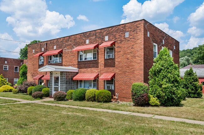 Building Photo - 1441 Lincoln Way Unit B