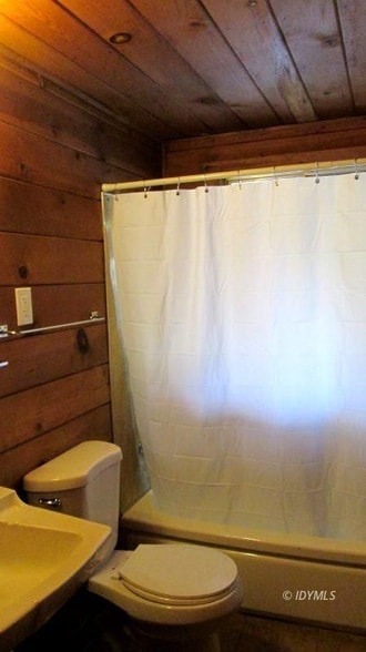 Photo - 54100 Pine Crest Ave