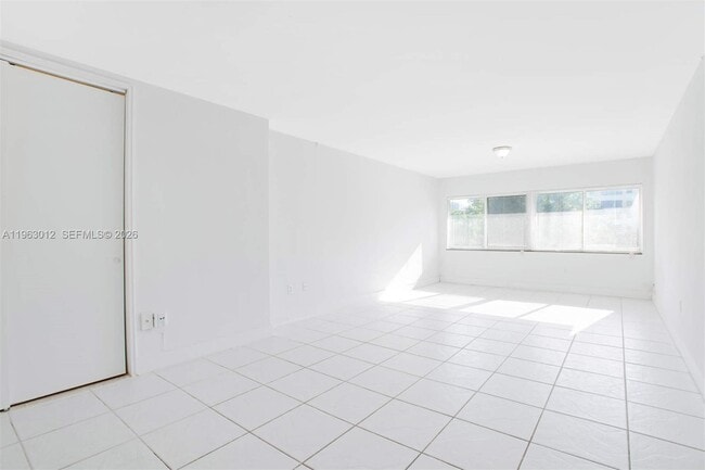 Photo - 10001 W Bay Harbor Dr Unit 208