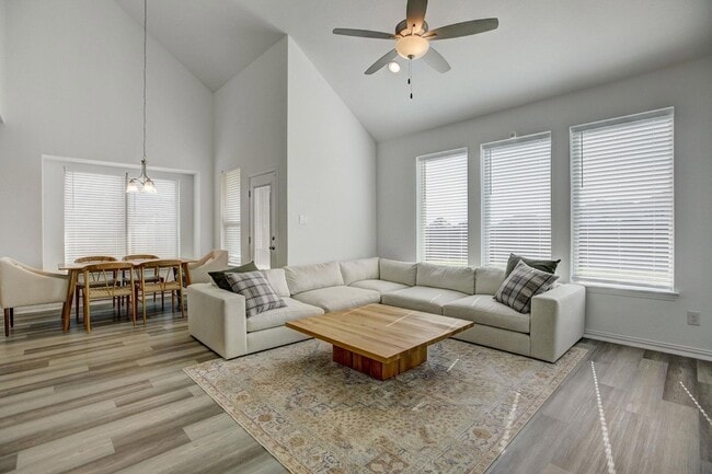 Photo - 308 Monteforte Rd