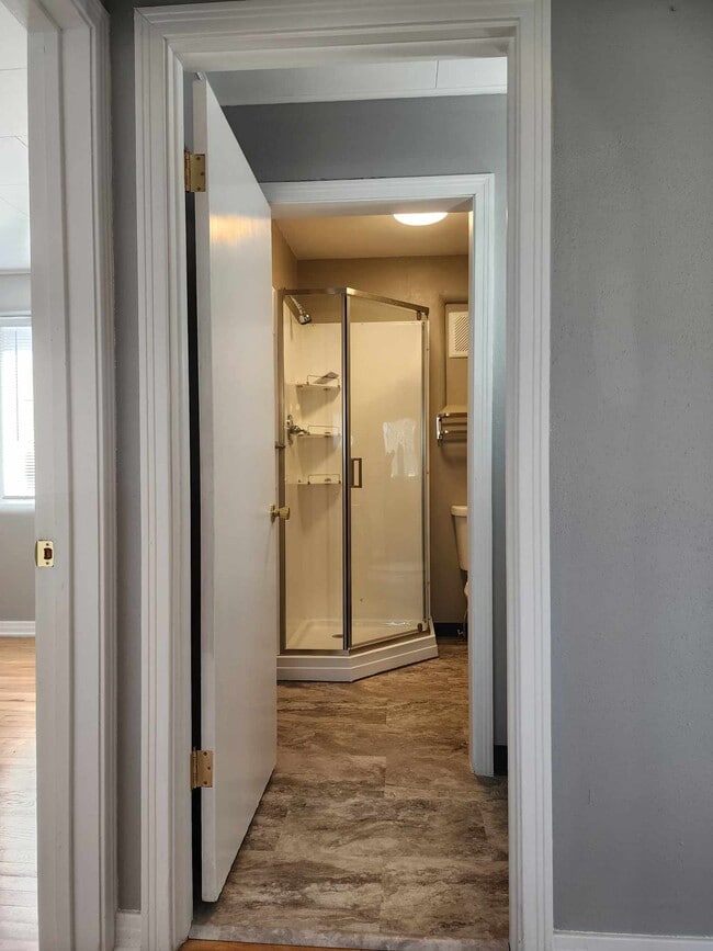 Photo - 111 W 1st St Unidad 111.5 W 1st St Apt 1
