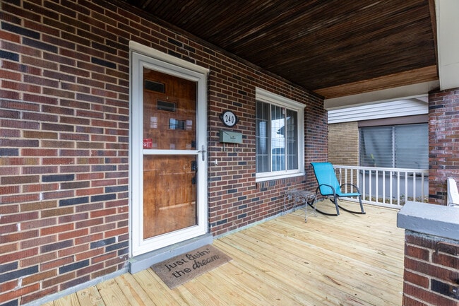 Photo - 240 Ridgewood Ave
