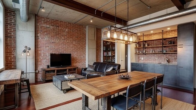 Building Photo - 35 Stuyvesant St Unit 2