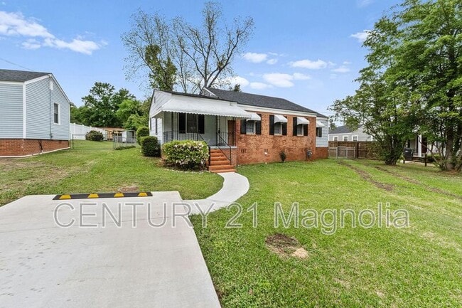 Building Photo - 934 Bluebird Rd