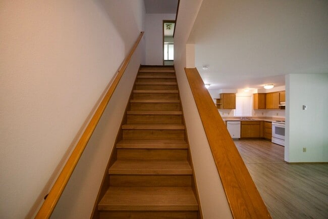 Photo - 5175 Unit B