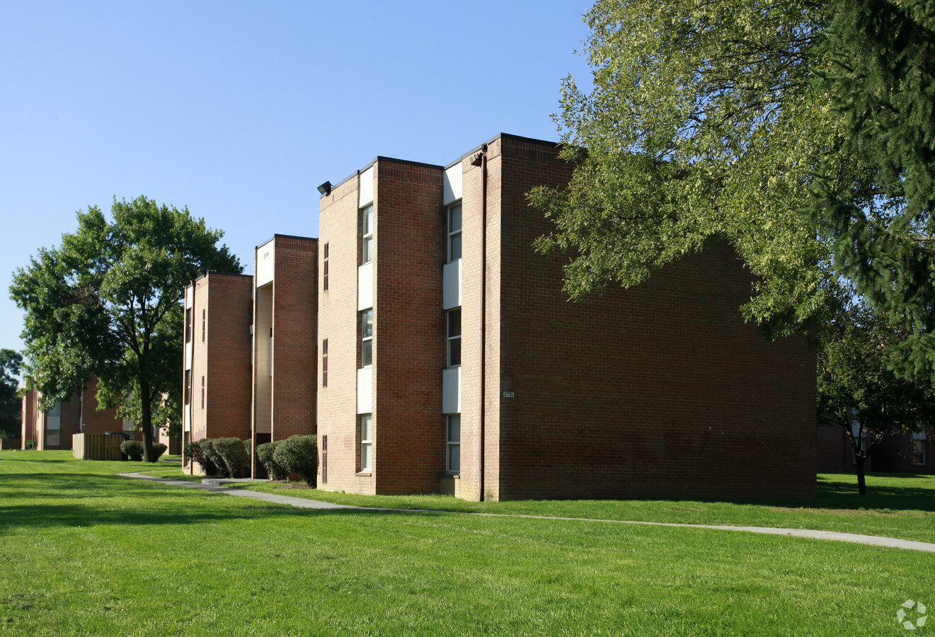 Orchardcrest Apartments - Orchardcrest Apartments