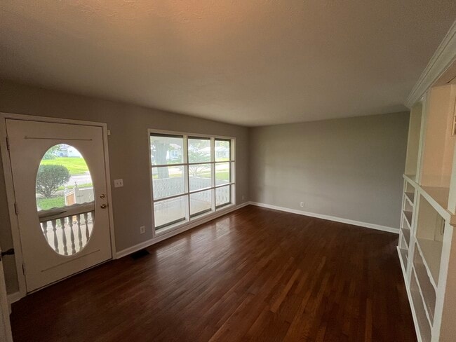 Photo - 412 Elva St