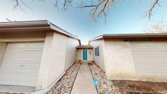 Photo - 10214 Missel Thrush Dr