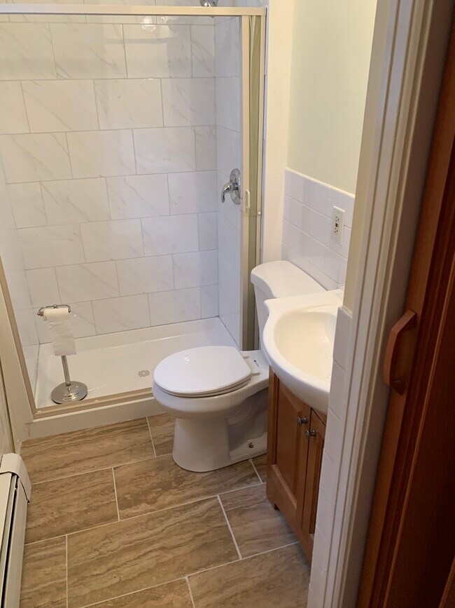 Photo - 102 Lyncourt Dr