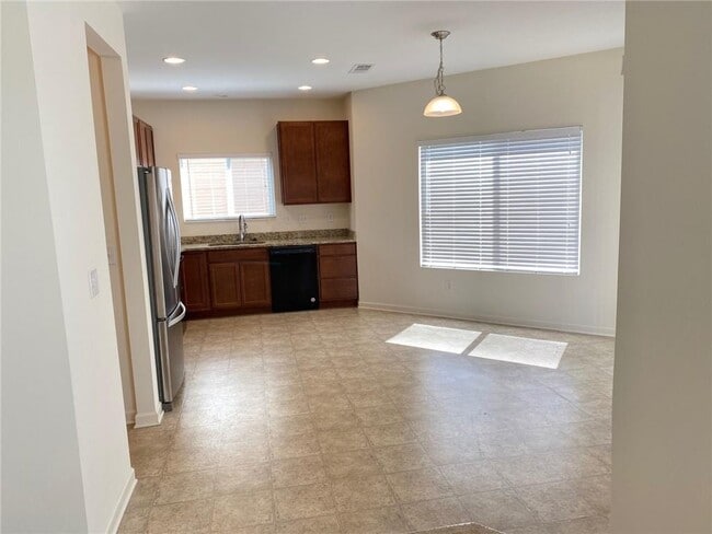 Photo - 1490 Avalon Creek Rd