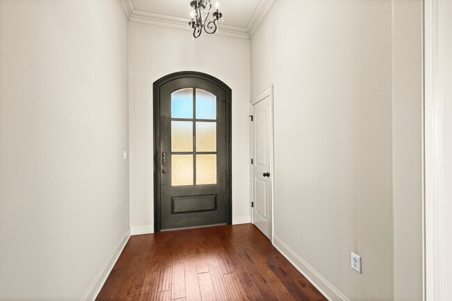 Photo - 16923 Bradford Ave