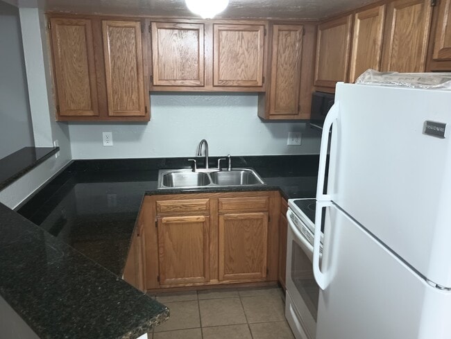 Kitchen - 12221 W Bell Rd Unit 182