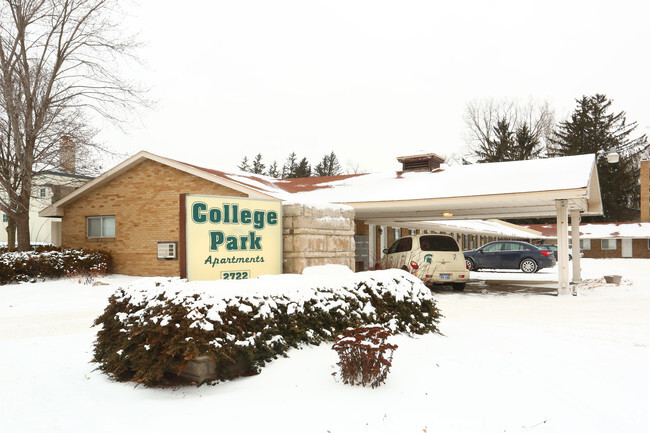 Building Photo - College Park Apartments