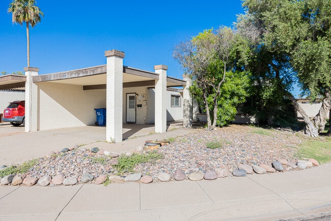 Photo - 2724 S Azalea Dr