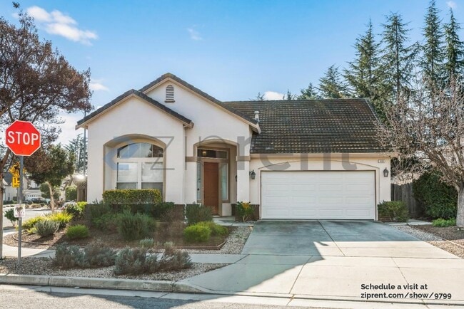 Building Photo - 1468 Bergerac Dr