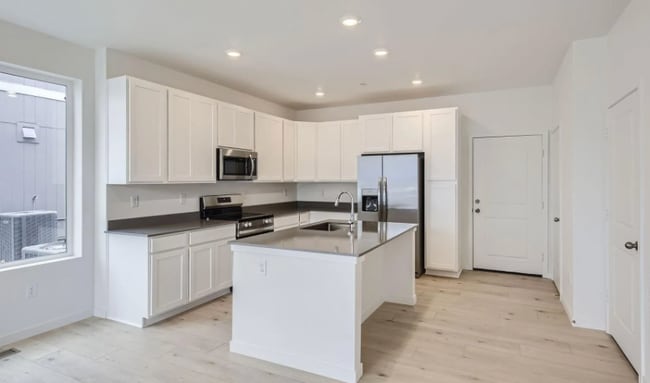 Photo - 5552 Second Ave