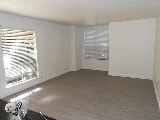 Photo - 4220 Cole Ave Unit 107