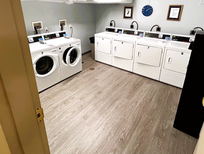 Photo - 235 Pond St Unidad 115