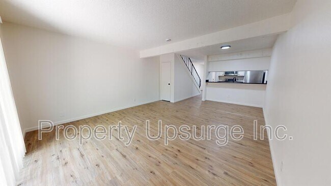 Photo - 1282 Wurch Way