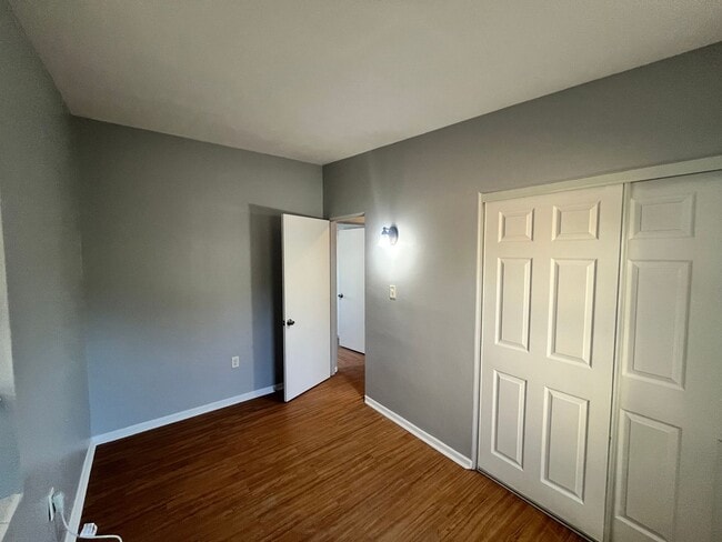 Photo - 2338 Shenandoah Rd Unit B