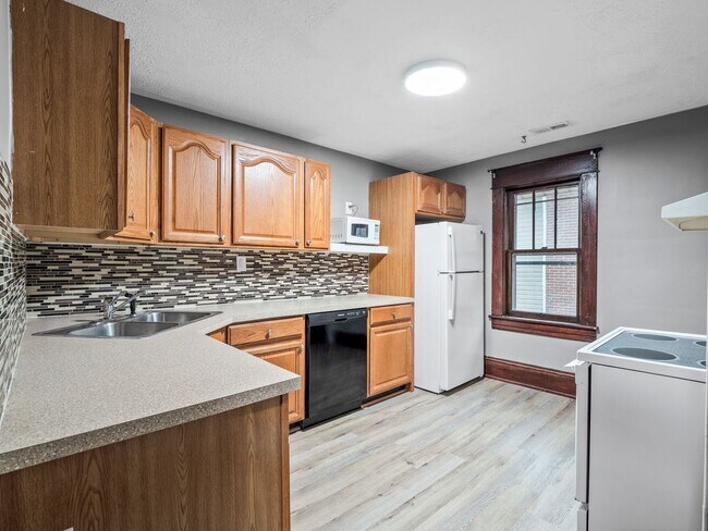 Photo - 524 Riverland Rd SE Unit Apt B