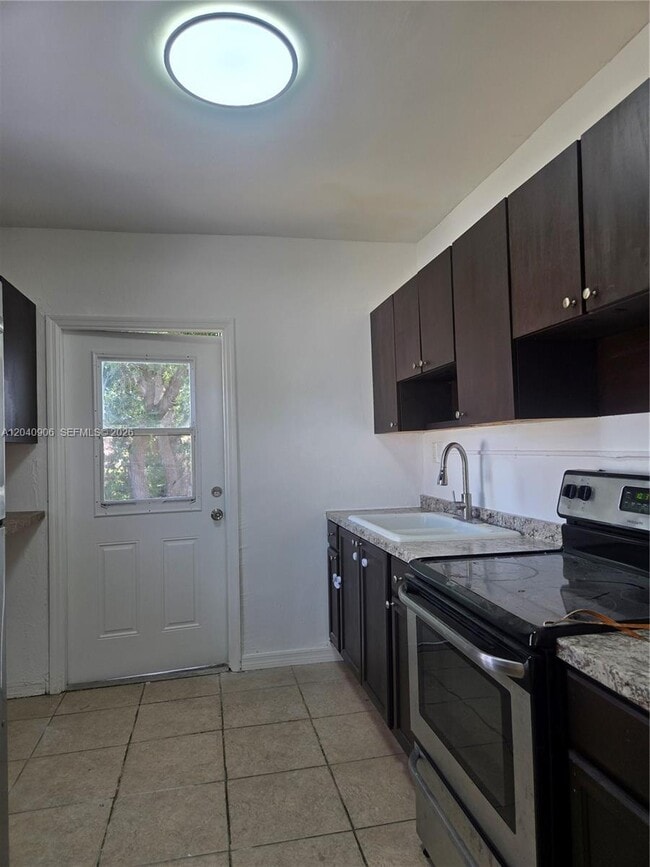 Photo - 5223 SW 25th St