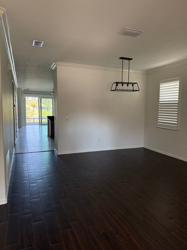 Photo - 2543 Balforn Tower Way