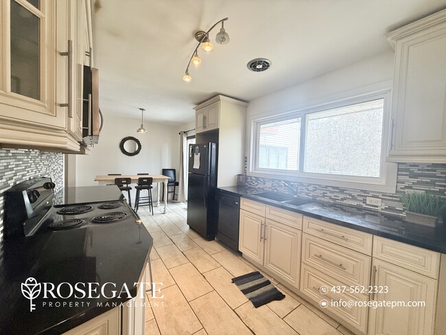 Photo - Furnished 2-Bedroom Apartment with Parking, Internet & Backyard Deck – Oshawa Unit 1