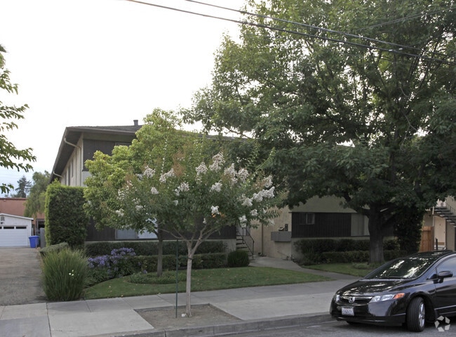 Easy distance to downtown SJ, SJSU! - 742 S. 9th St. Apartments