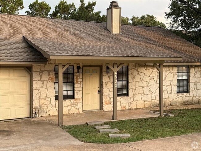Building Photo - 502 Hedgewood Dr Rental