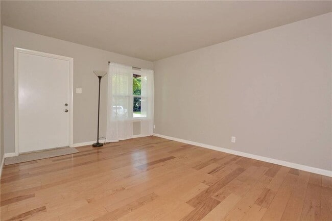 Photo - 1408 Broadmoor Dr