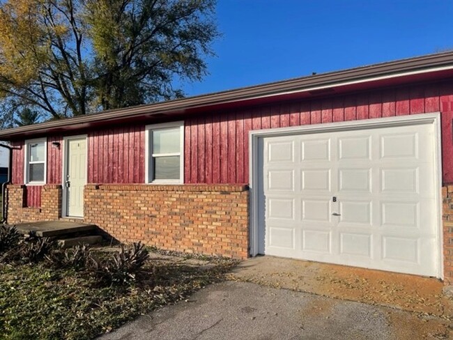 Building Photo - 3419 County Rd 1400 E Unit B Rental