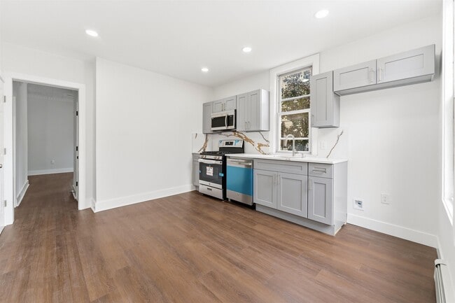 Photo - 1714 West St Unit 1