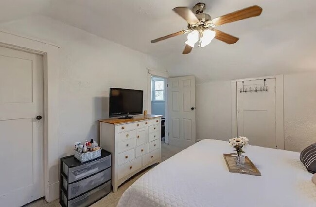 Photo - 8304 Buchanan Ave