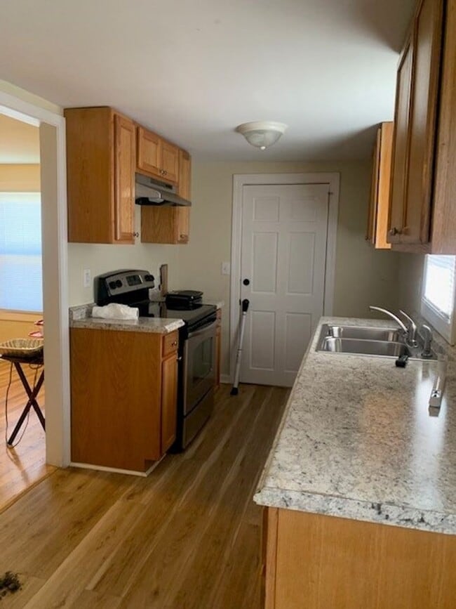 Photo - Cozy 2 Bedroom Home Available Now!