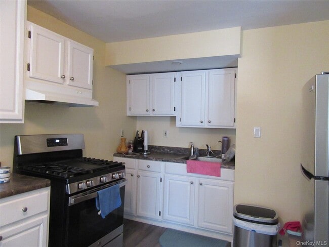 Photo - 48 E Main St